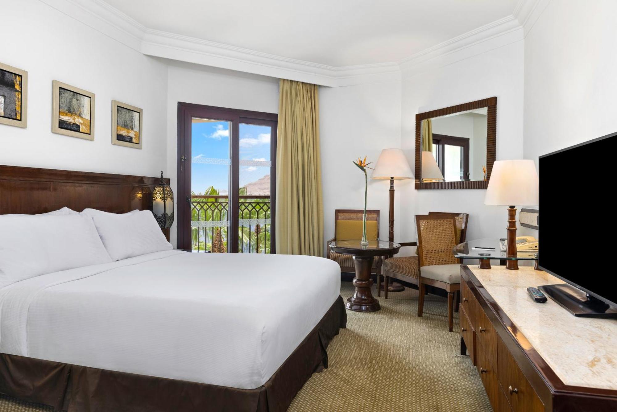 Üdülőközpont Hilton & 5*