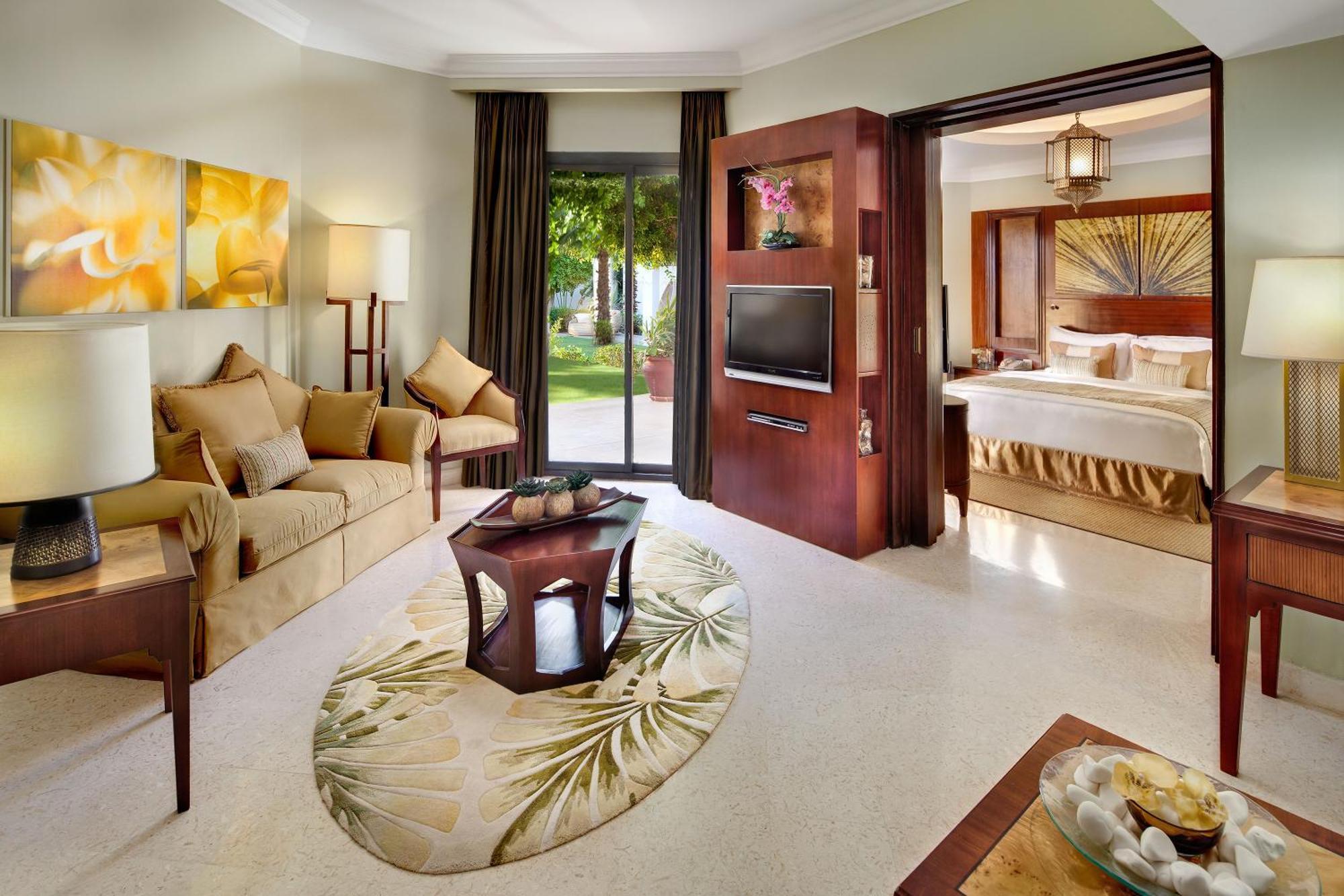 Hilton & Resort